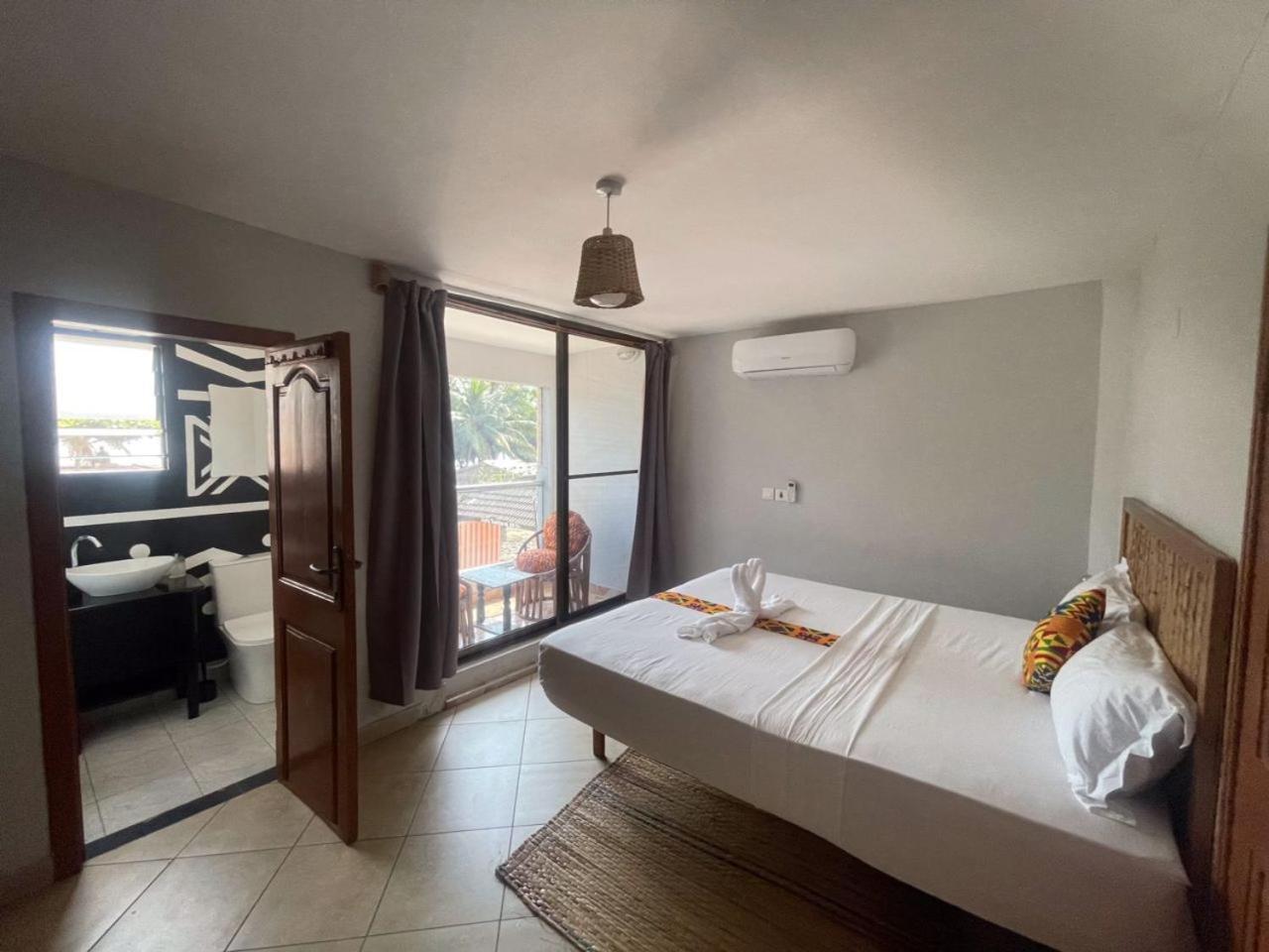 Hotel Afiki Elmina Zewnętrze zdjęcie