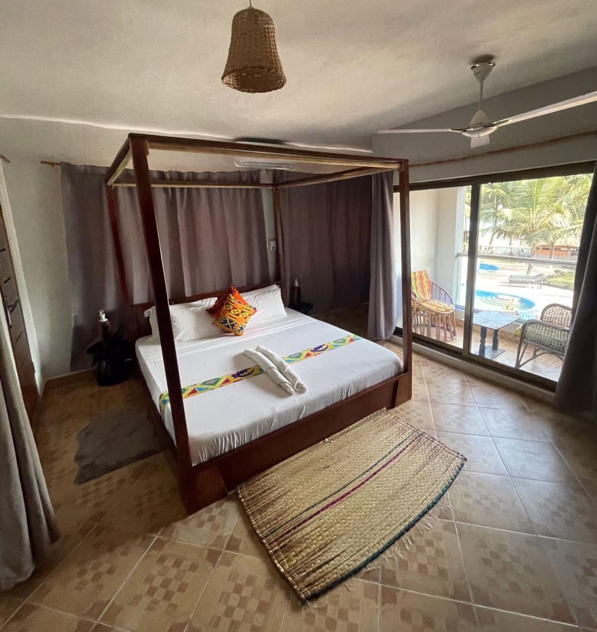 Hotel Afiki Elmina Zewnętrze zdjęcie