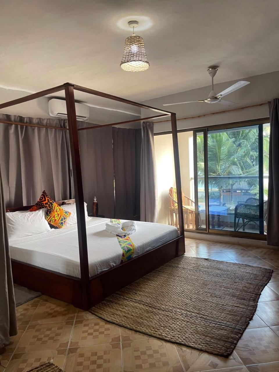 Hotel Afiki Elmina Zewnętrze zdjęcie